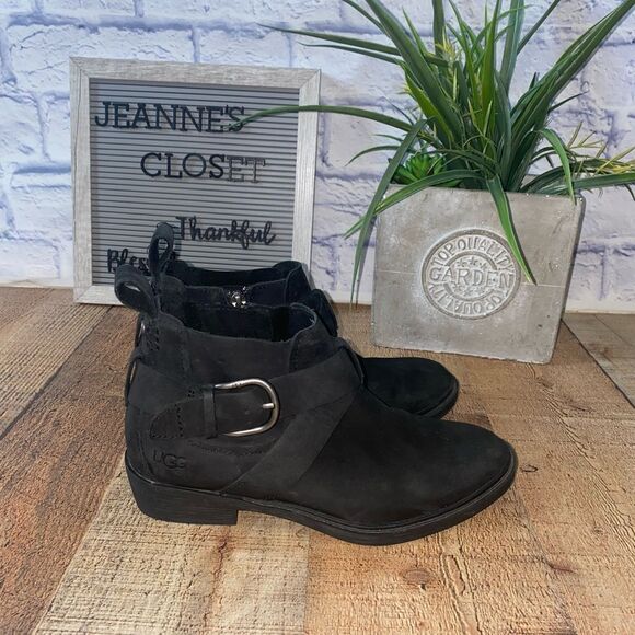 UGG Women's Wylma Ankle Boot - Picture 1 of 11